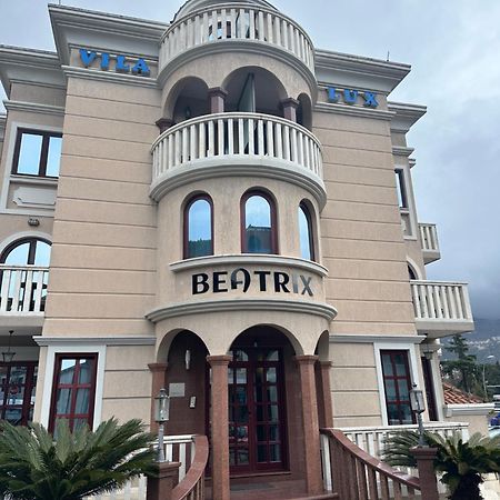 Beatrix Lux Hotel Budva Exterior photo