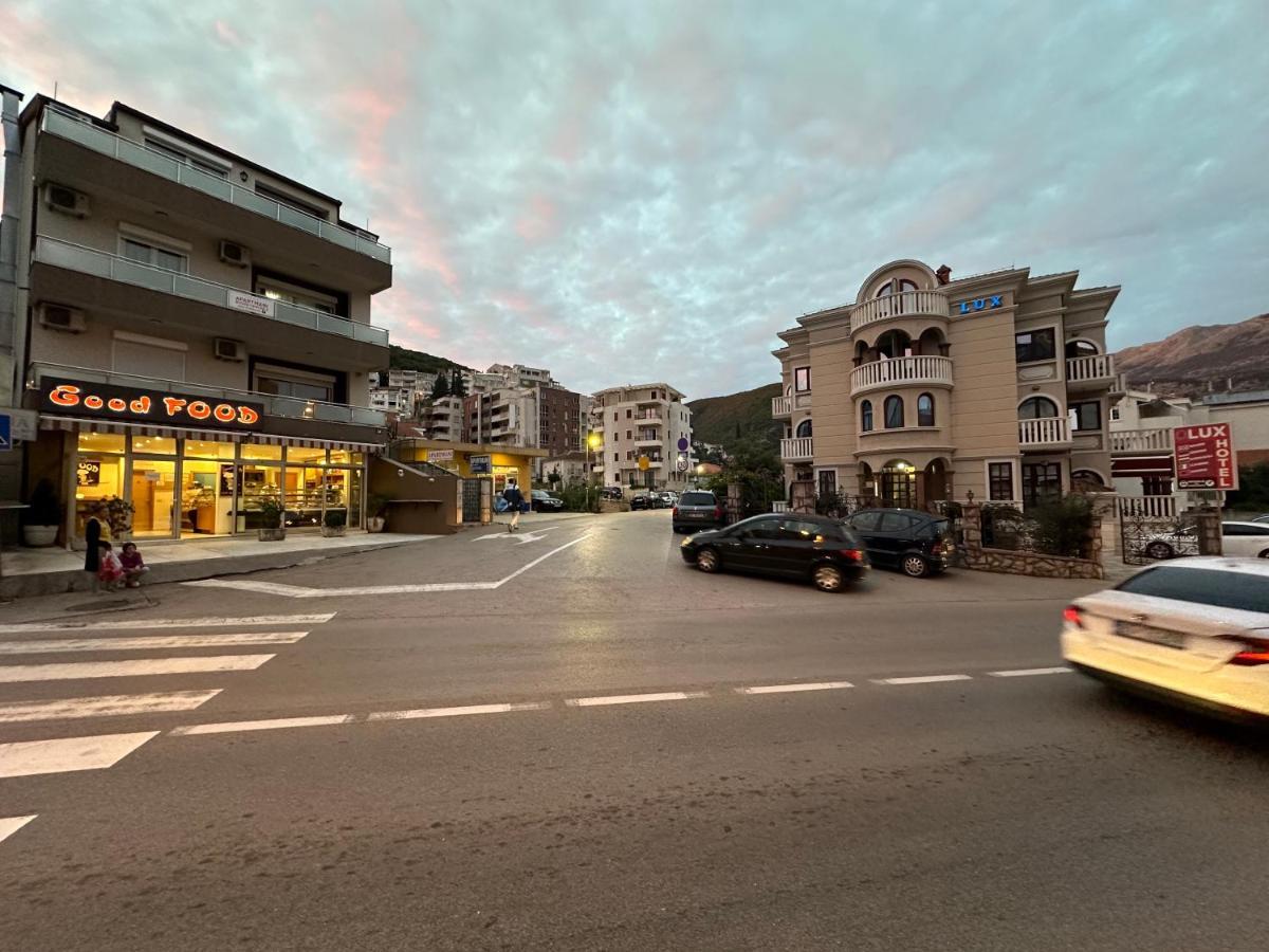 Beatrix Lux Hotel Budva Exterior photo