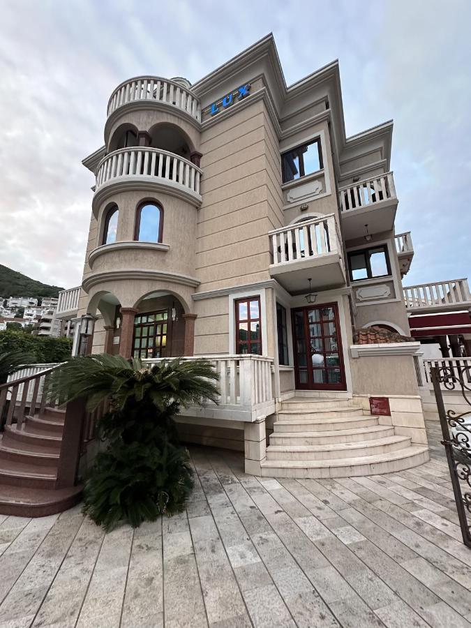 Beatrix Lux Hotel Budva Exterior photo