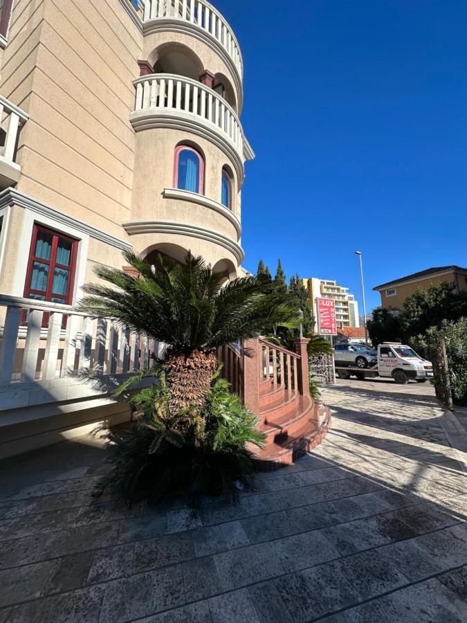 Beatrix Lux Hotel Budva Exterior photo