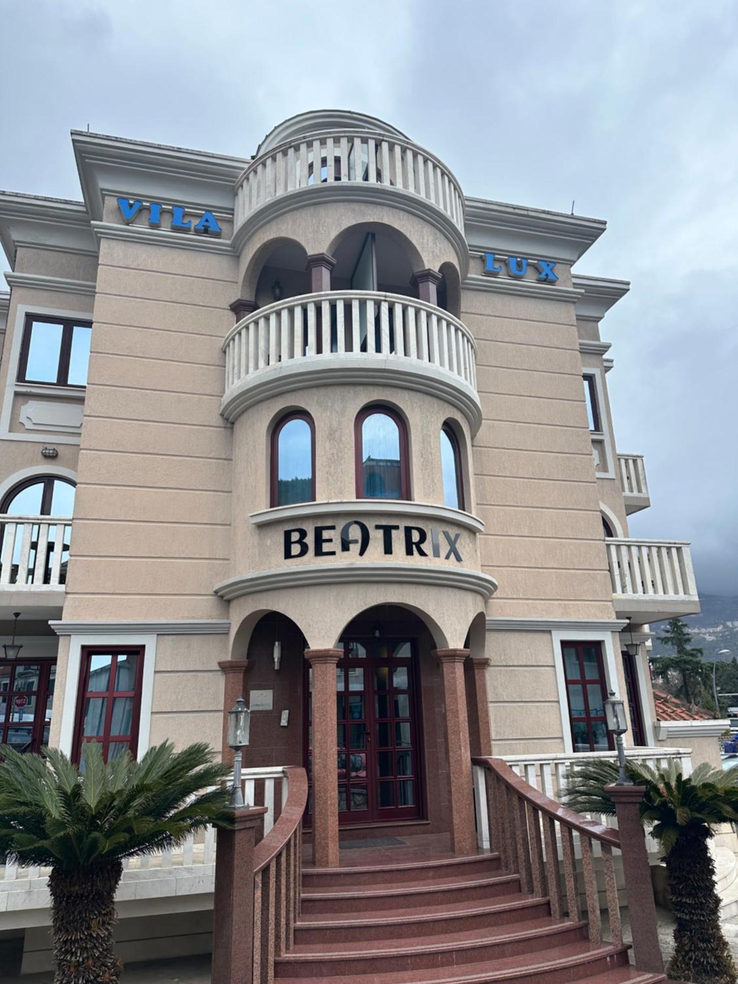 Beatrix Lux Hotel Budva Exterior photo